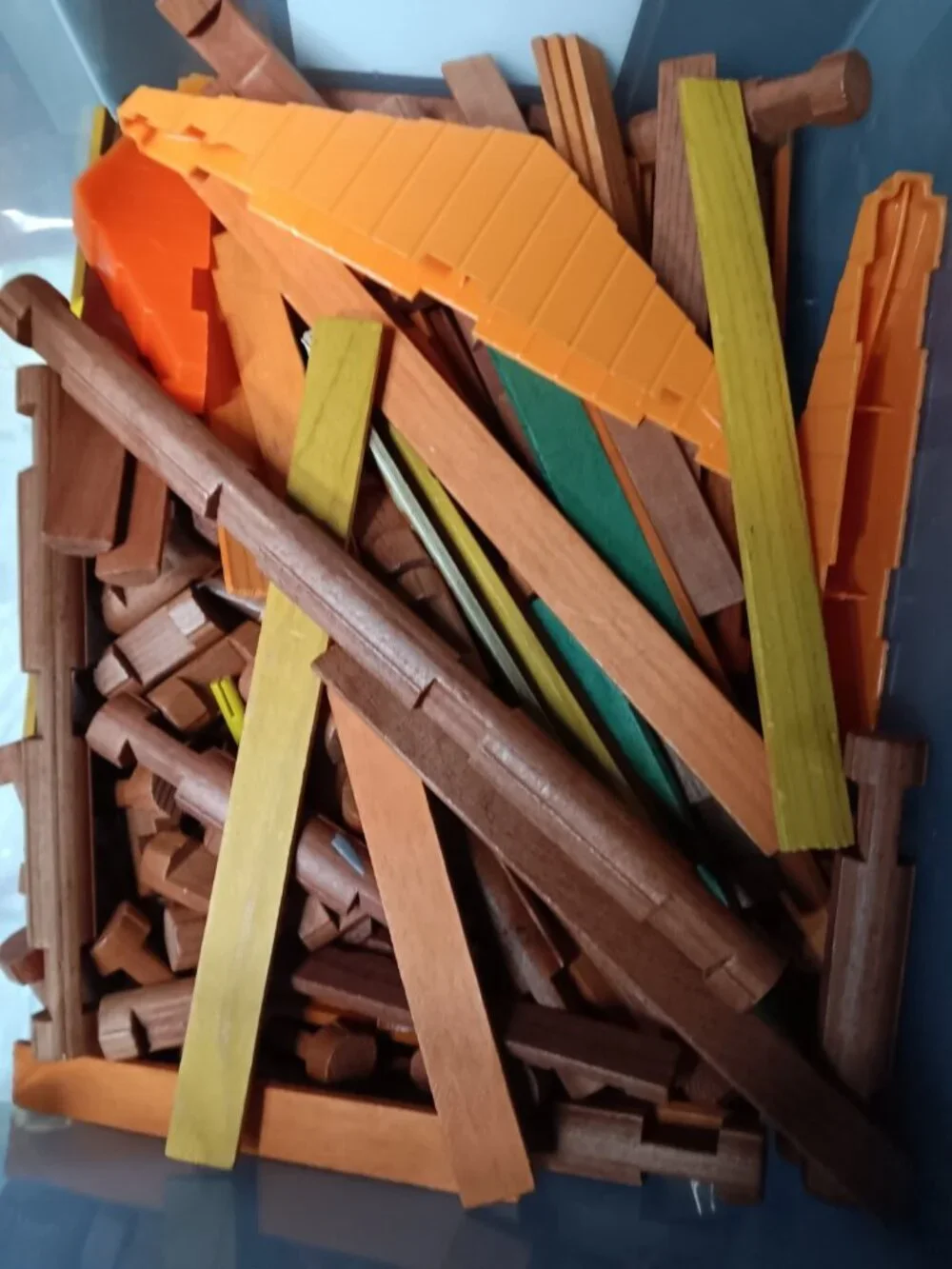 Early Vintage Lincoln Logs Assorted Pieces including Roof Rounds Flats Roofs
